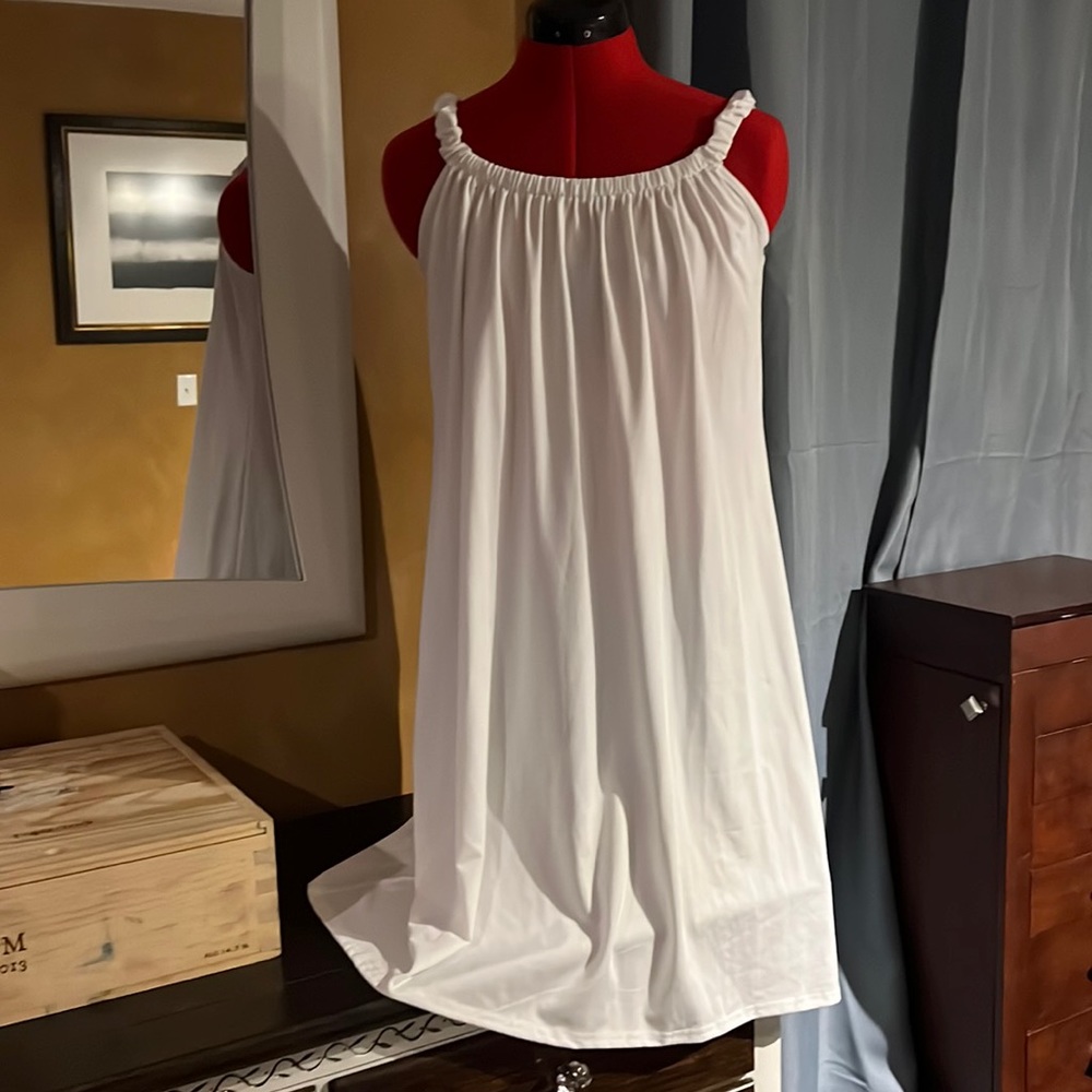 White dress size medium.